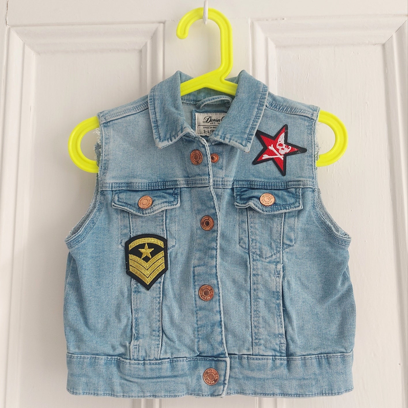 Gold Military Stars & Stripes