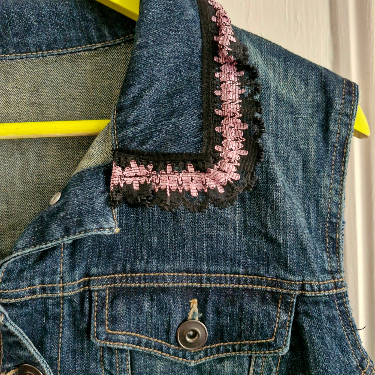 Feline Familiar Colour Print Blue Denim - Size 20